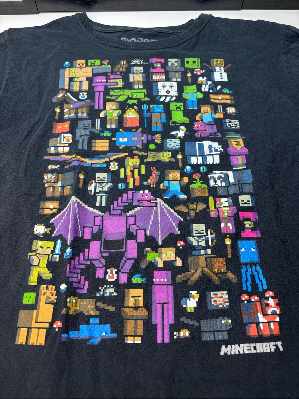 Minecraft Graphic Black Tee with Pixel Characters Retro Gen Z Boys L G Condition